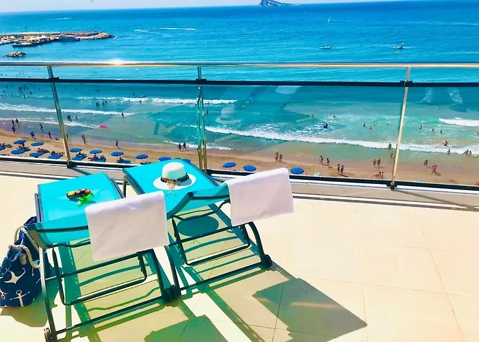 Discover the Best Beachfront Hotels in Benidorm Old Town