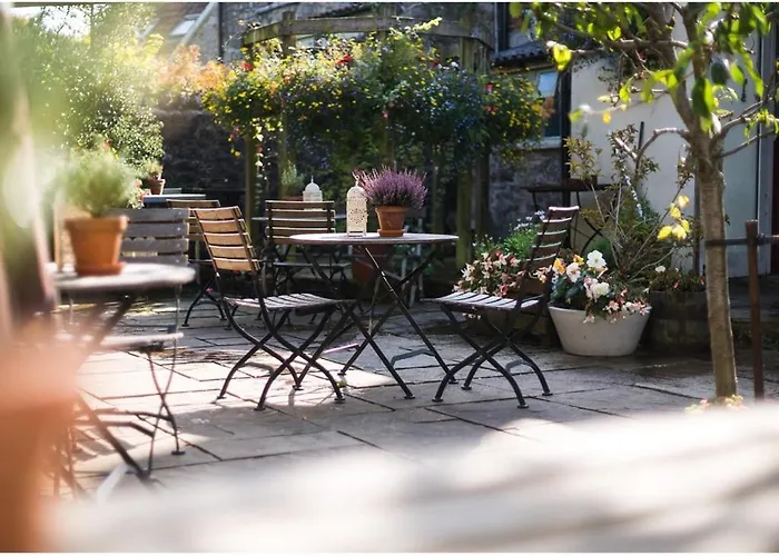 Top Hotels for Glastonbury Festival