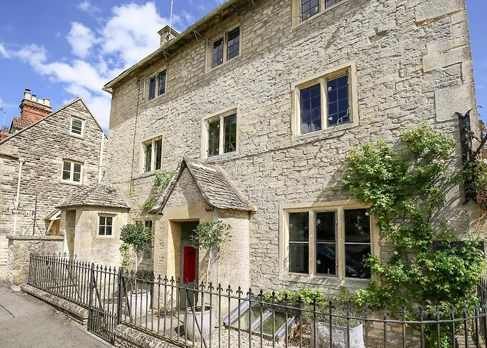 Discover the Best Hotels within 50 Miles of Cirencester