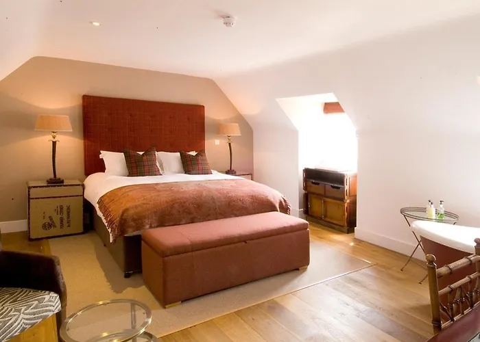 Guildford Hotels Near University: Find the Perfect Accommodation for Your Visit