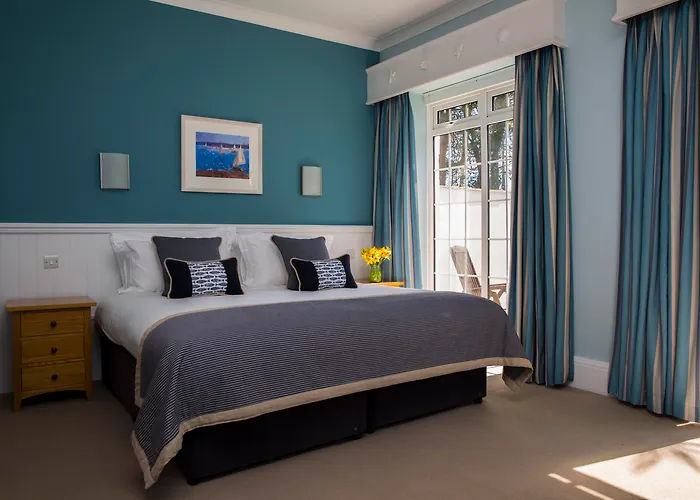 Top Dog-Friendly Hotels in Falmouth, UK