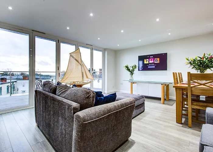 Book Your Stay at Leigh-on-Sea Hotels for a Memorable Experience
